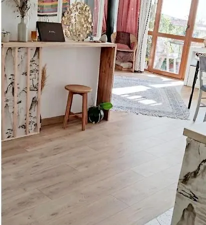 Trois Pièces Au Soleil L'orée Des Pas *